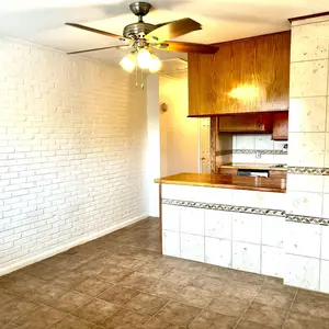 New Orleans Condo - Lower Garden District - Flood Zone X - Two Spacious Bedrooms and One Bathroom