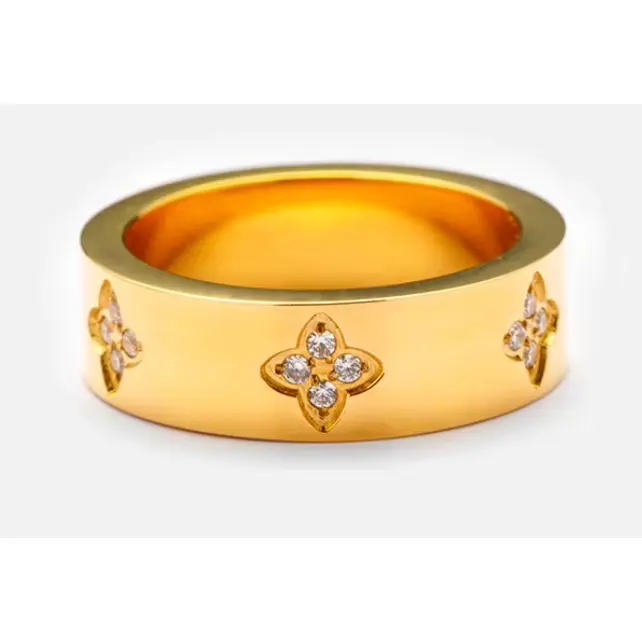 Clover Ring