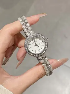 Pearl Chain Watch, Small Dial, Elegant Ladies' Fashion Watch, Lightweight Luxury High-End Wristwatch, Perfect for Daily Wear