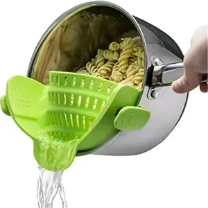 Fine  Strainer Pasta Strainer Pot Strainers for Kitchen Collapsible Colander Food Strainer. Only available in Green.