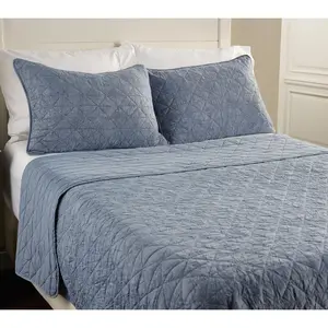 Home Reflections Textured Stonewash Quilt Set- Queen