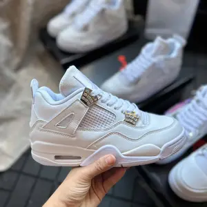 JD4 Sports Collectible Shoes, Premium Sports Memorabilia Footwear for Collectors