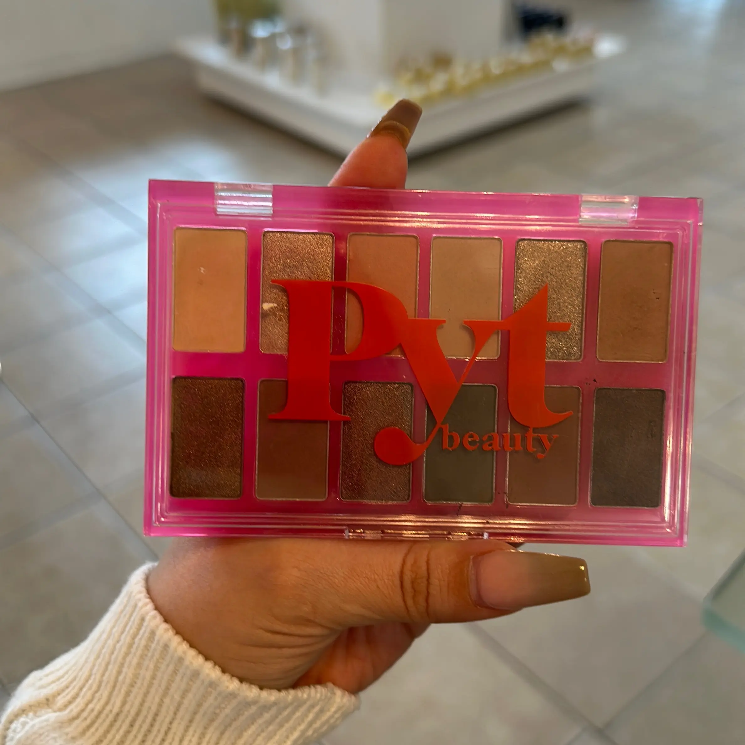 PYT EYESHADOW PALETTE - Cool Crew Nude