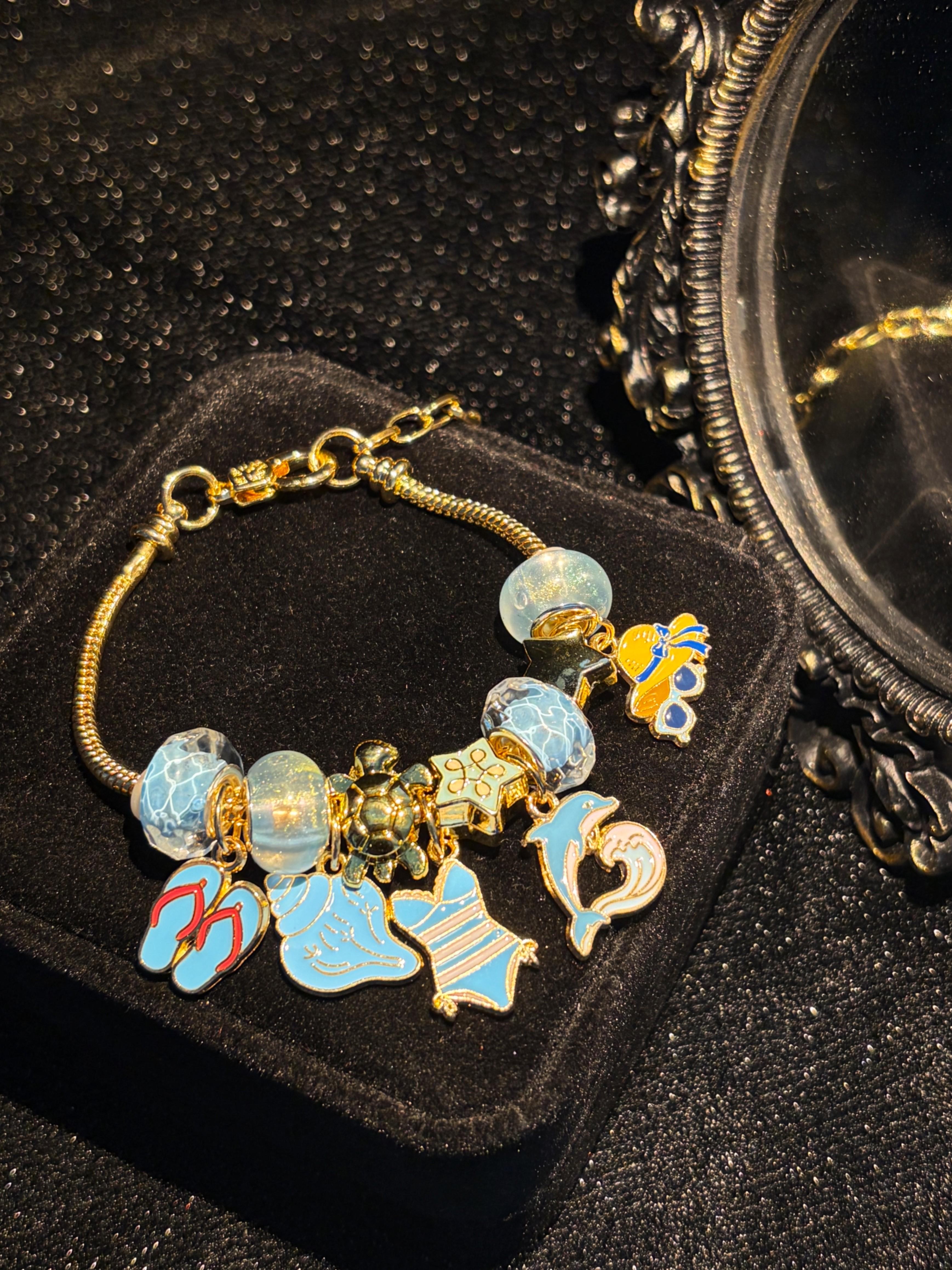 Women's Ocean Beach Theme Charm Bracelet, Gold-Tone Adjustable Snake Chain Bracelet with Shimmer Water-Like Beads, Summer Fashion Jewelry Gift