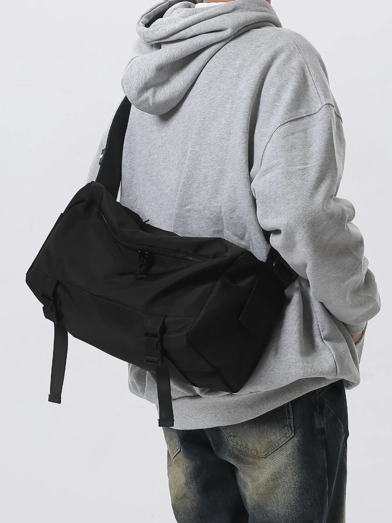 Men's Casual Plain Zipper Crossbody Bag, Minimalist Trendy All-match Large Capacity Crossbody Bag, Fashionable Nylon Bag for Work Office & Gym Exercis