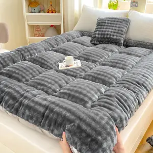 Luxurious Winter Faux Rabbit Fur Mattress Pad, Folding Mattress, 5 Size Options Available, Soft Comfortable and Breathable, Portable Foldable Design for Bedrooms and Camping