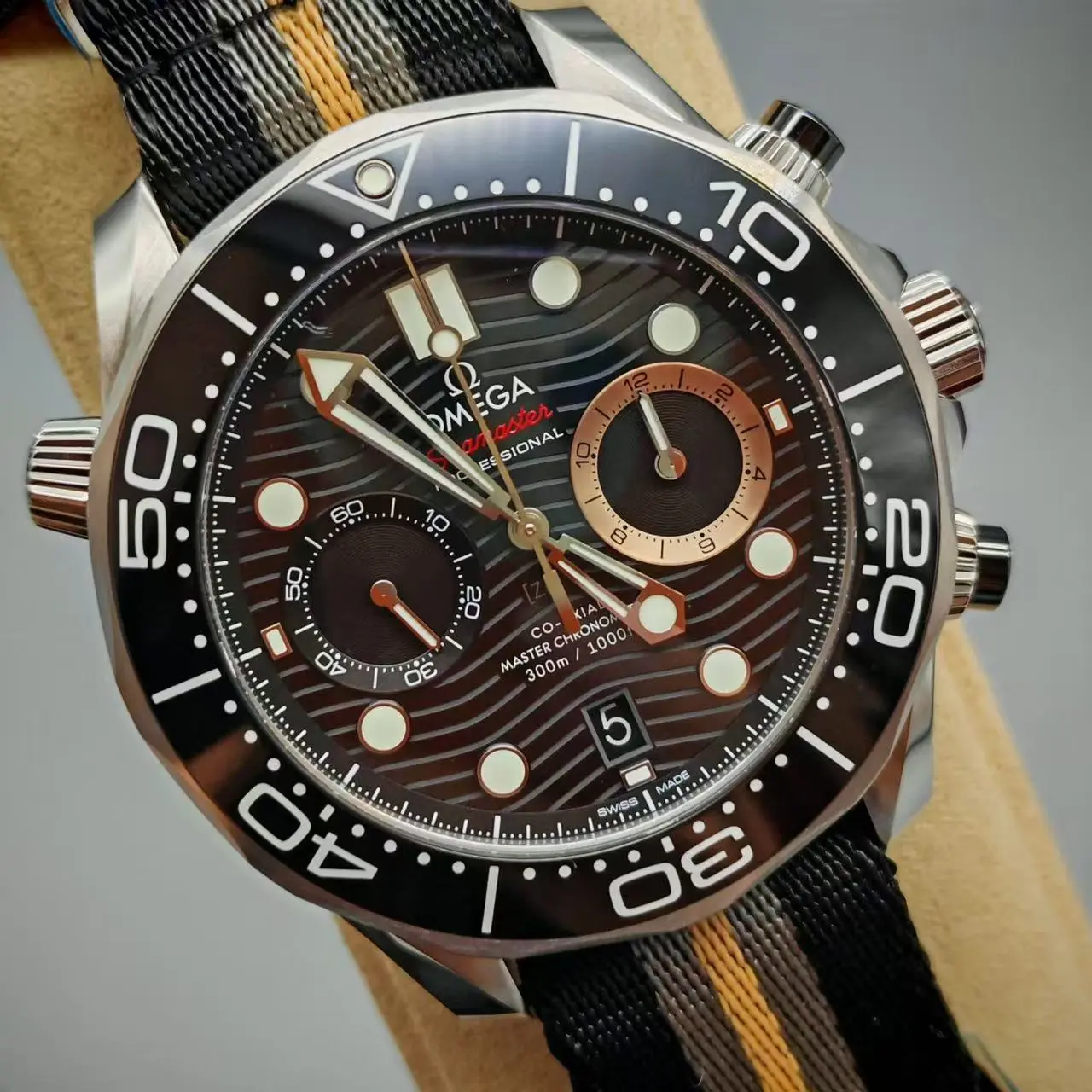 Omega Seamaster Diver 300M Chrono 210.32.44.51.01.002 007 First Light