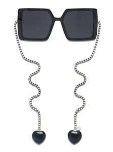 Anna Wintour Is Coming