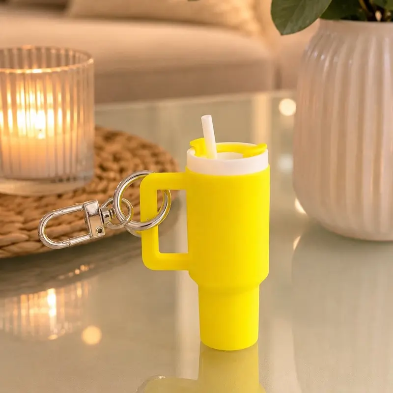 Llavero Mini Vaso con Asa personalizado