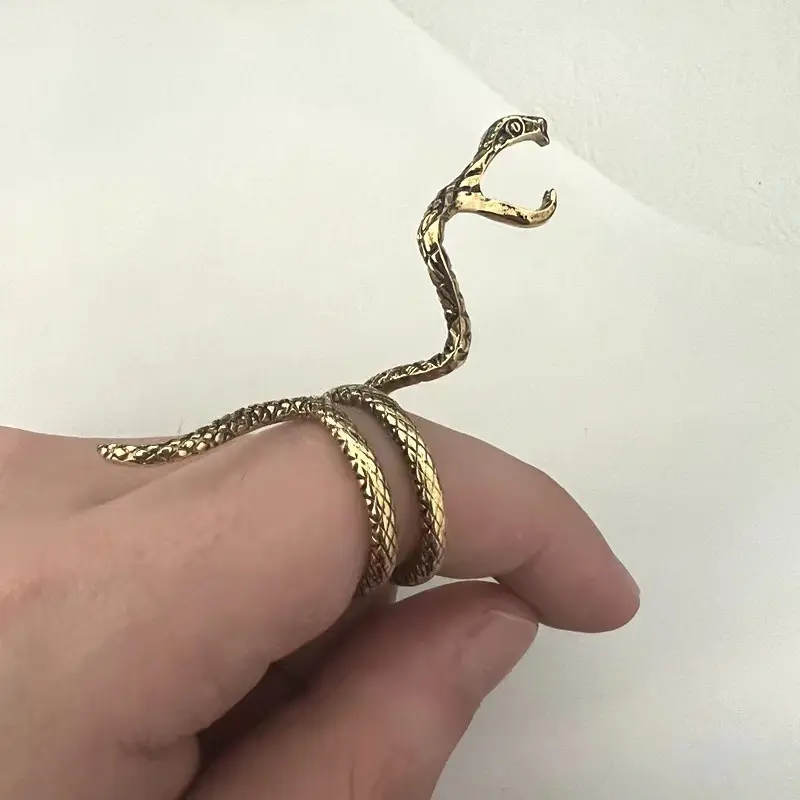 Large Winding Snake Cigarette Holder