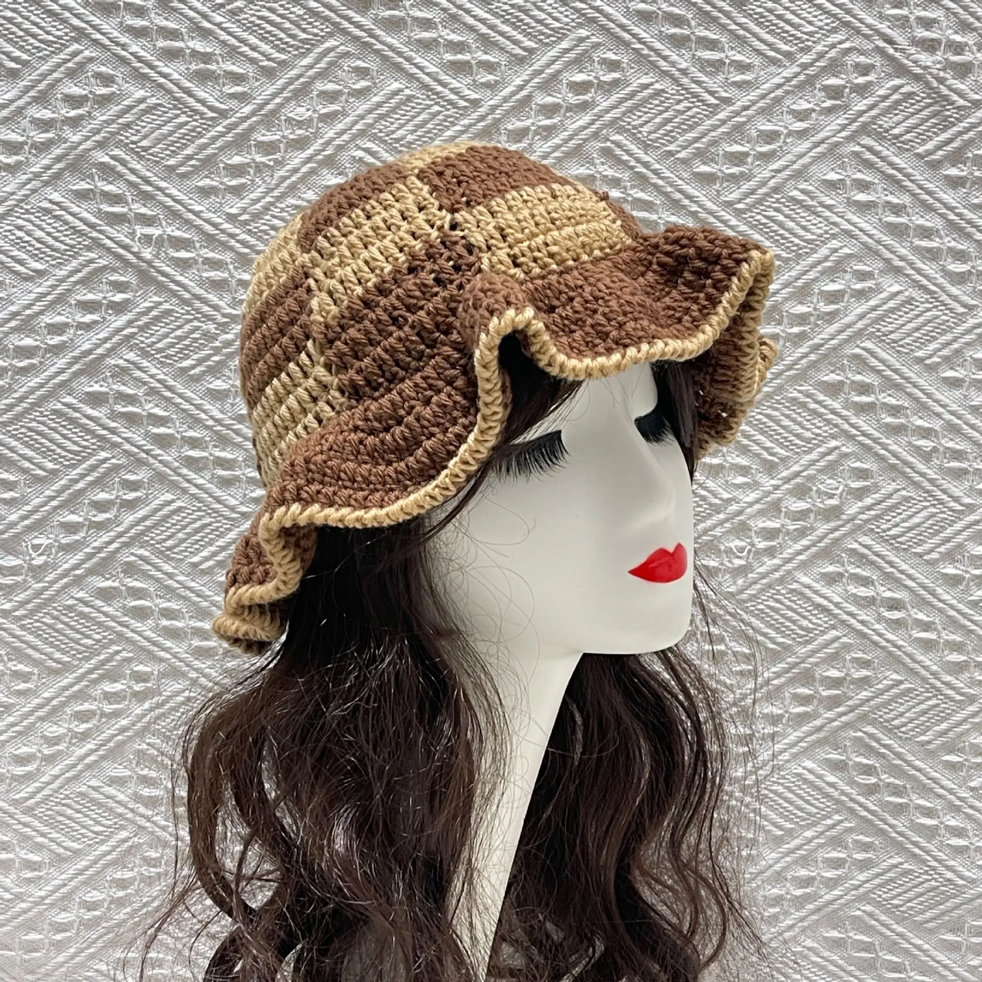 Brown color blocking grid pattern