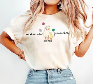 Mama Goose Est 2026 T-Shirt – Goose and Duckling, Perfect Gift for New Moms and Moms-to-Be, Women's Cotton Tee