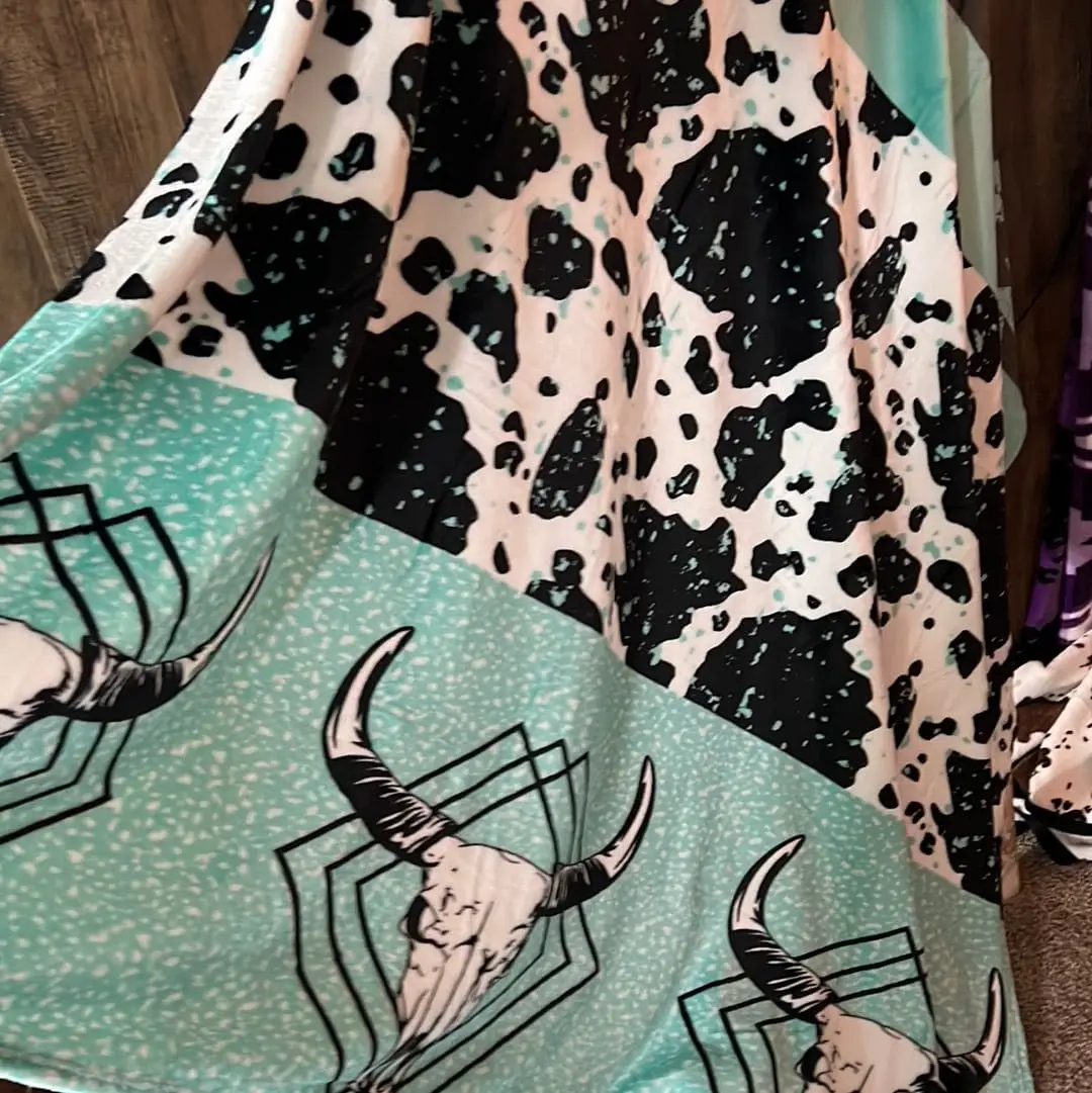 zCowbelle Babe Lightweight Throw Blanket 70x78