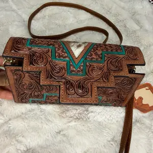 Brown leather quality crossbody purse