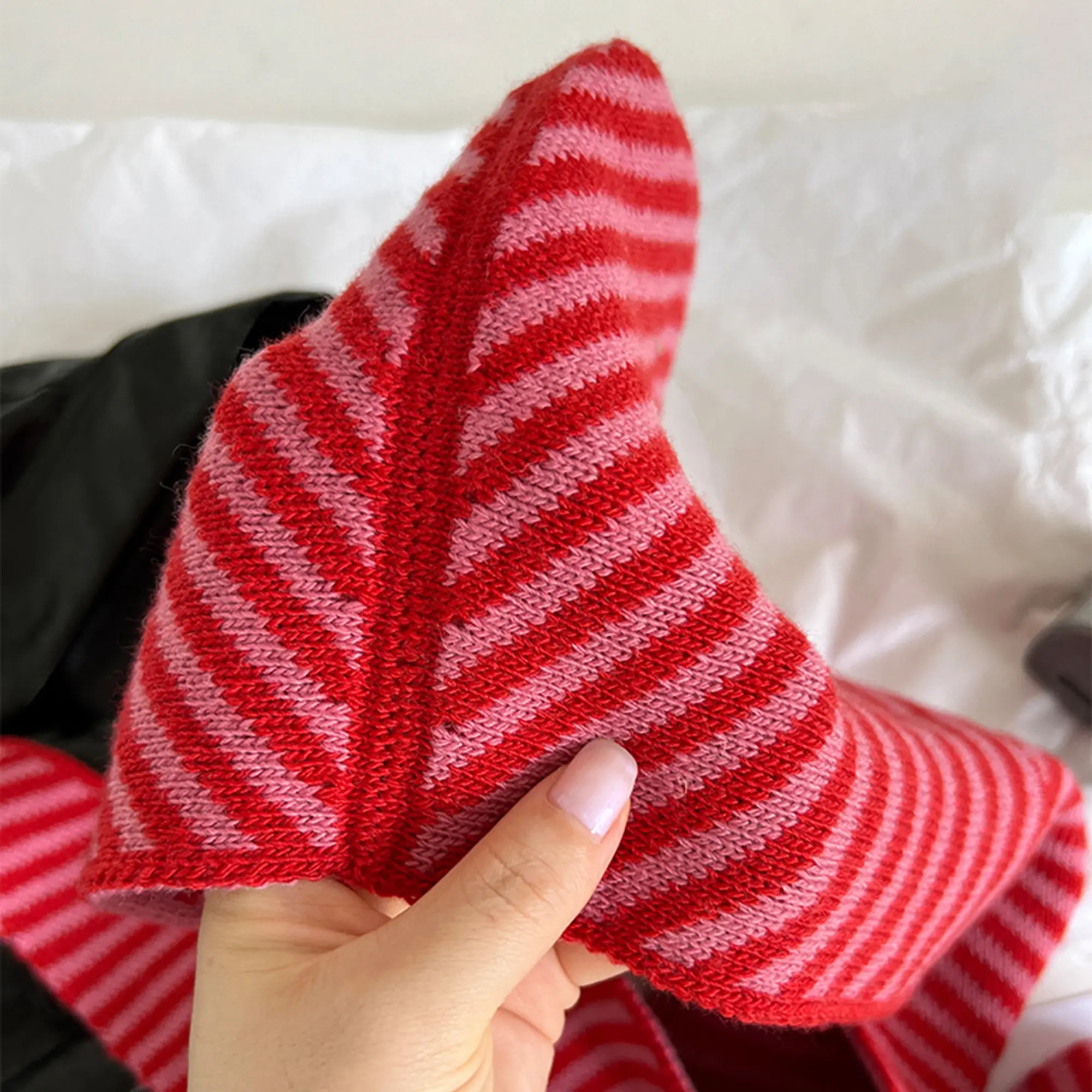 Striped Knitted Hooded Scarf Stylish Red and White Stripes for
