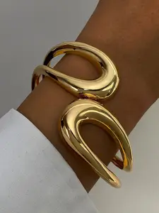 Exaggerated Minimalist Metal Snake Bracelet, Adjustable Elastic Design, Suitable for Daily Wear and Special Occasions