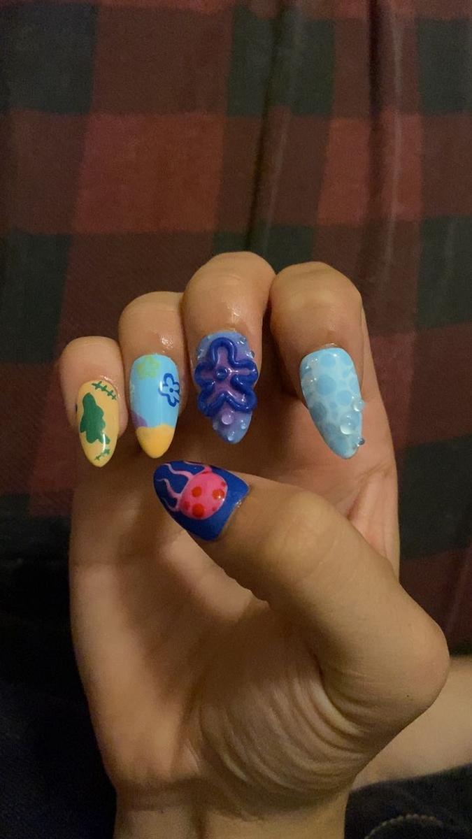 Item: Undersea, M, Almond - 22mm