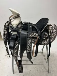 Charro Saddle 15.5” – Noir Cincelado Bordada – Set Completo