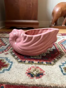 Vintage Pink Ceramic Sea Shell Planter | USA Pottery | Beach Decor