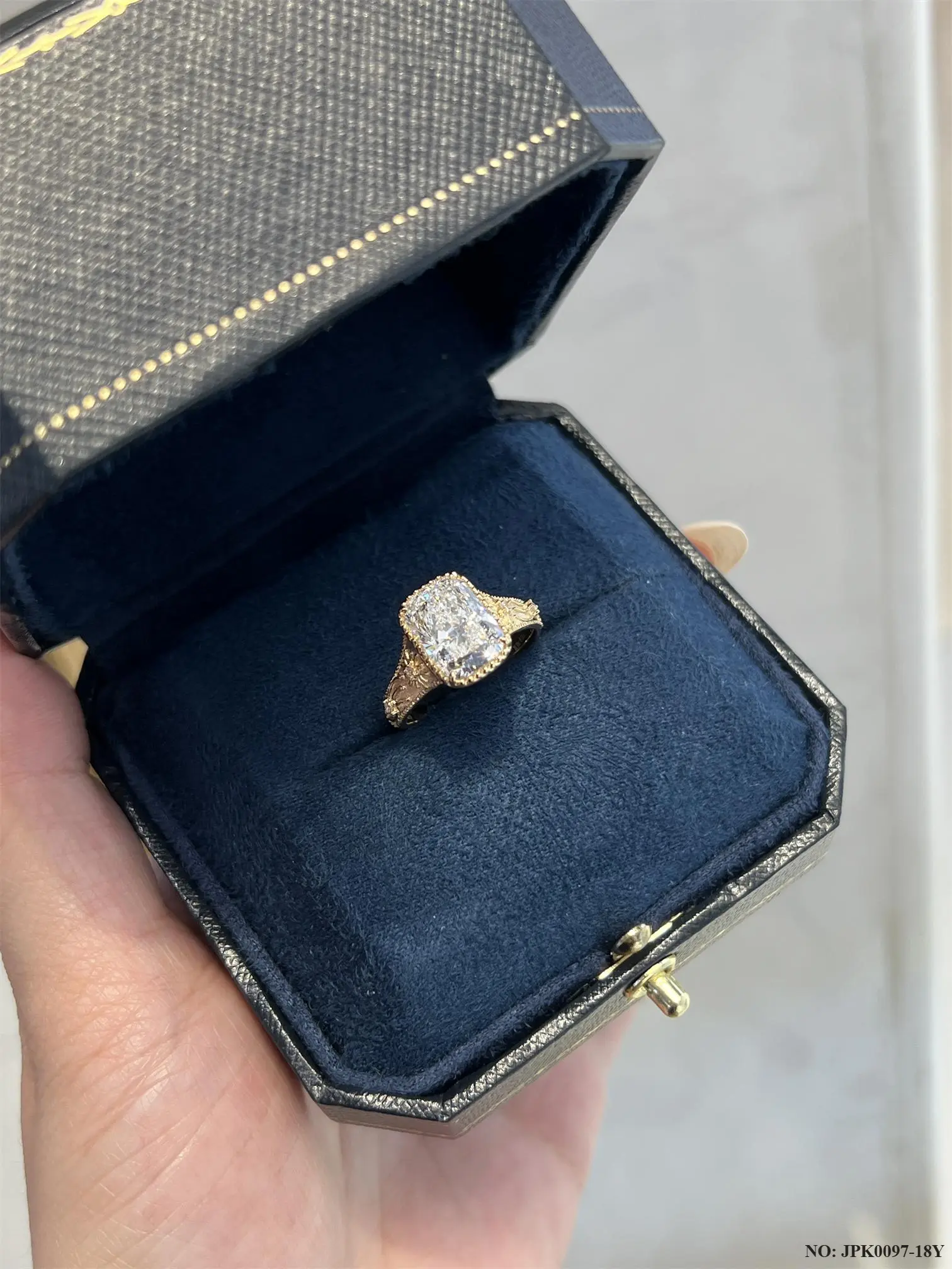 18K Lab-Grown Diamond Engagement/Proposal Ring, 3 Carats E-VS2, 4-Prong Setting   lab-grown diamond   Ring NO.pwj00233