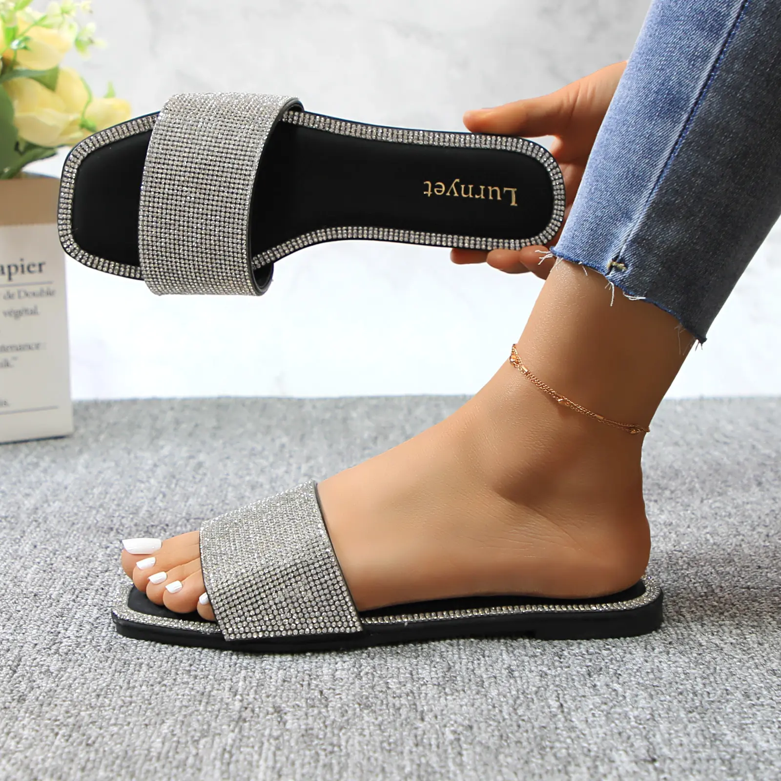 Women's Sparkly Jeweled Flat Sandals Dressy Open Toe Glitter Shiny Slippers Slip-on Shoes Bling Fancy Slide # house slipper summer trendy open-toe thick bottom sandal casual breathable couple shoe non slip footwear pu leather girl classic flipflop design
