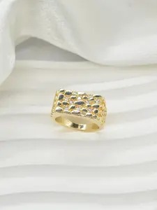 Stylish Hip Hop Geometric Texture Copper Alloy Ring with Zircon Design, Vintage Street Style for Men, Perfect Gift for All Occasions, Vintage Embossed Ring, Cubic Zirconia Rings, Copper Inlaid Zircon, Zircon Jewelry