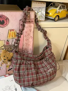Literary style casual shoulder bag, sweet plaid pleated large capacity crossbody bag, Checkered pattern bag, can accommodate tablets and files, suitable for shopping in malls, commuting to and from work, and gatherings