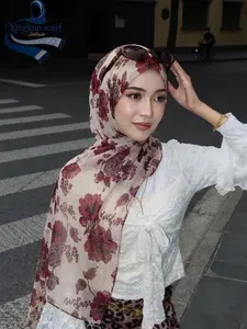 Women's Elegant Floral Hijab Scarf, Breathable Beach Long Shawl, Muslim Fashion Daily Wear Turban, Cute Printed Headscarf