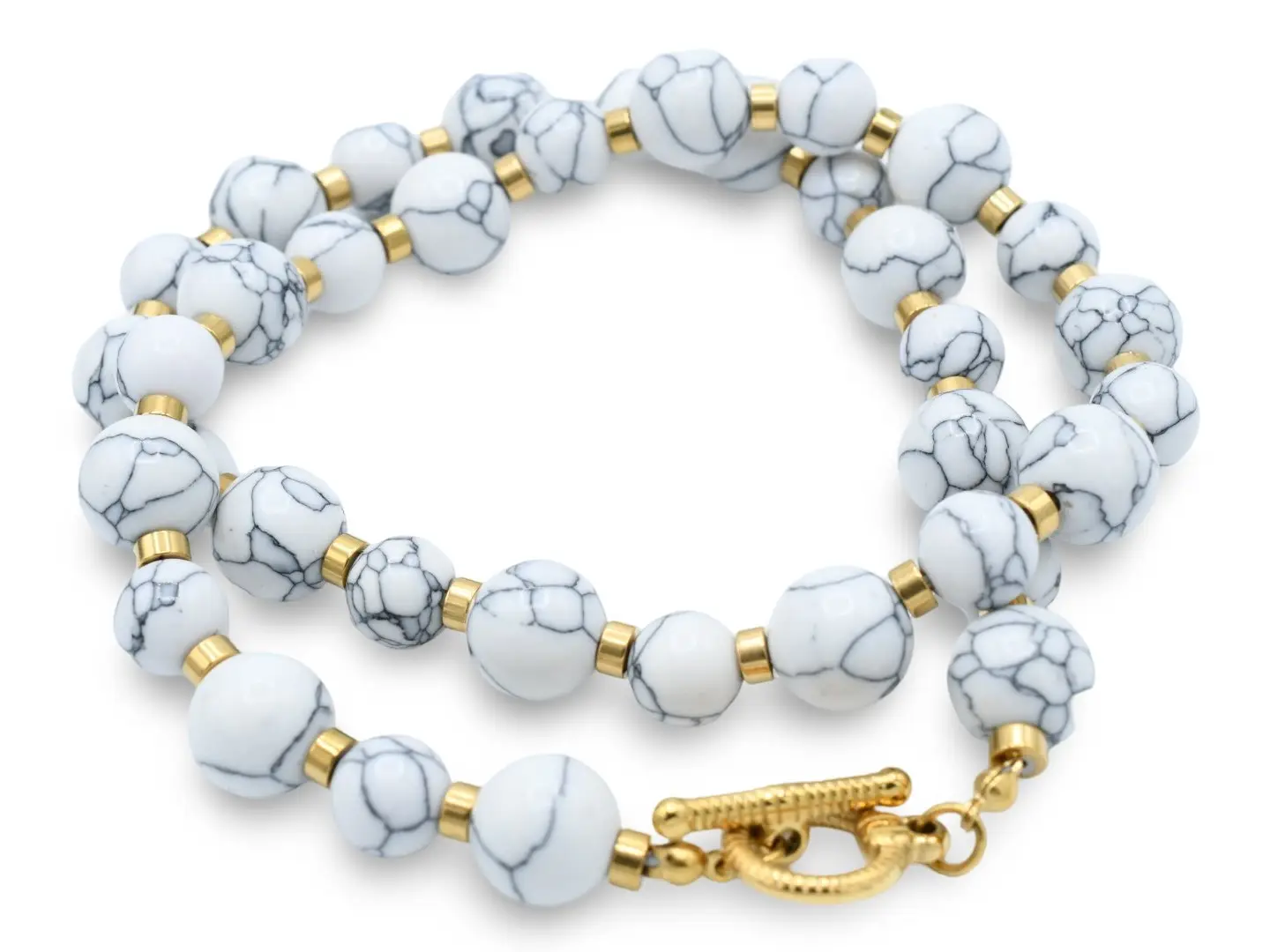 White Howlite Necklace - Elegant Design with Howlite Elements, Ideal for Any Occasion