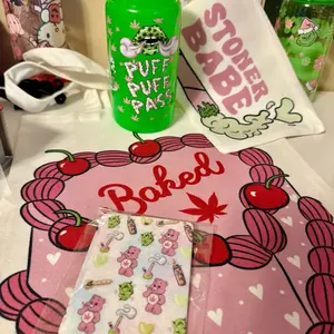 Stoner babe box - Choose Your Side T-Shirt and Get a 20oz Tumbler, Glass, Plastic, or Frosted Drinkware - Bottles, Gifts, Cup, Mugs