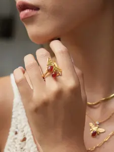 Ladies Ring Red Agate Bee Adjustable Open Ring Stainless Steel 18k Gold Plated Waterproof And Anti Allergy Designer s Retro Style Charming Jewelry