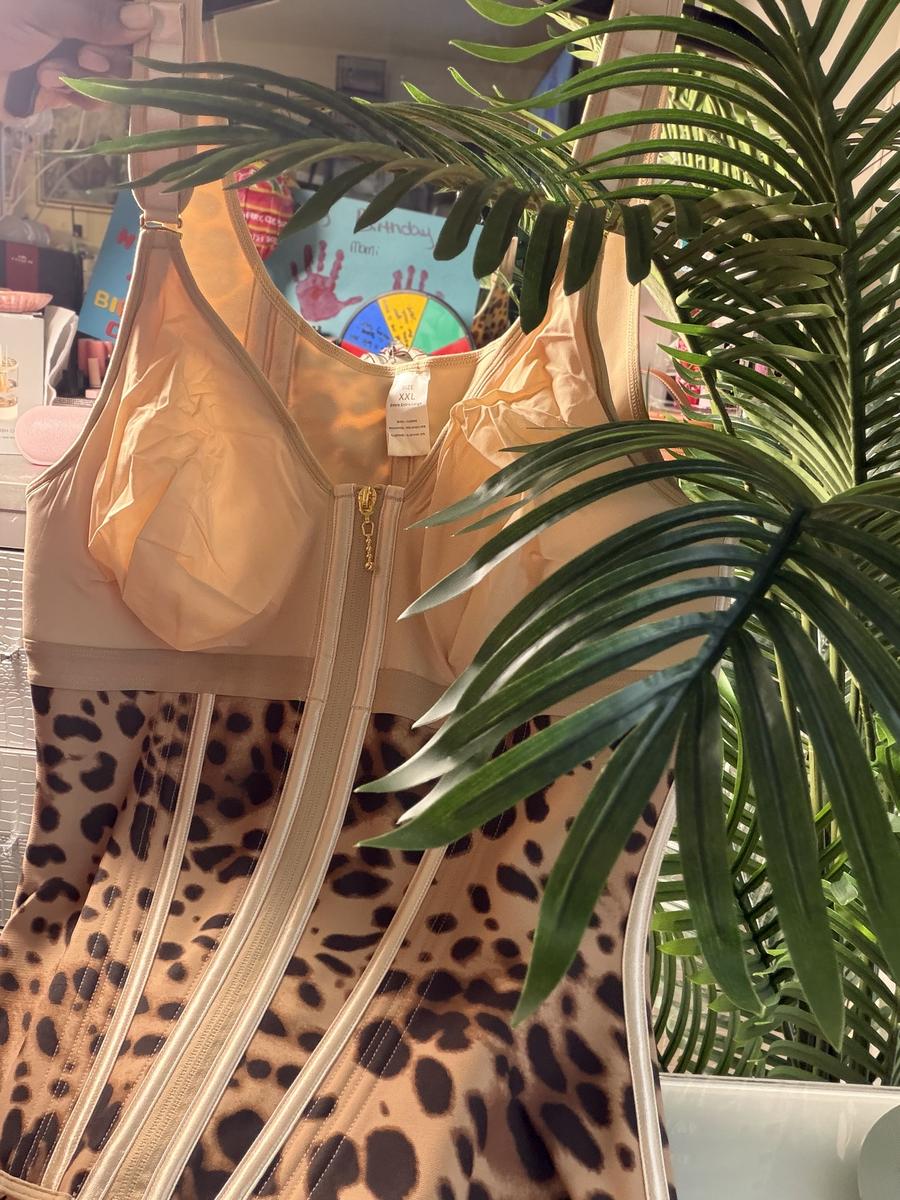 Item: Leopard, XX-Large