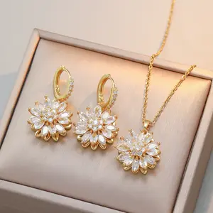 3PCS Sunflower Jewelry Set Necklace for Women New Full Diamond Sunflower Earrings Necklace Set with Zirconia Style Sparkling Diamond Elegant Jewelry for Women Gift for Friends