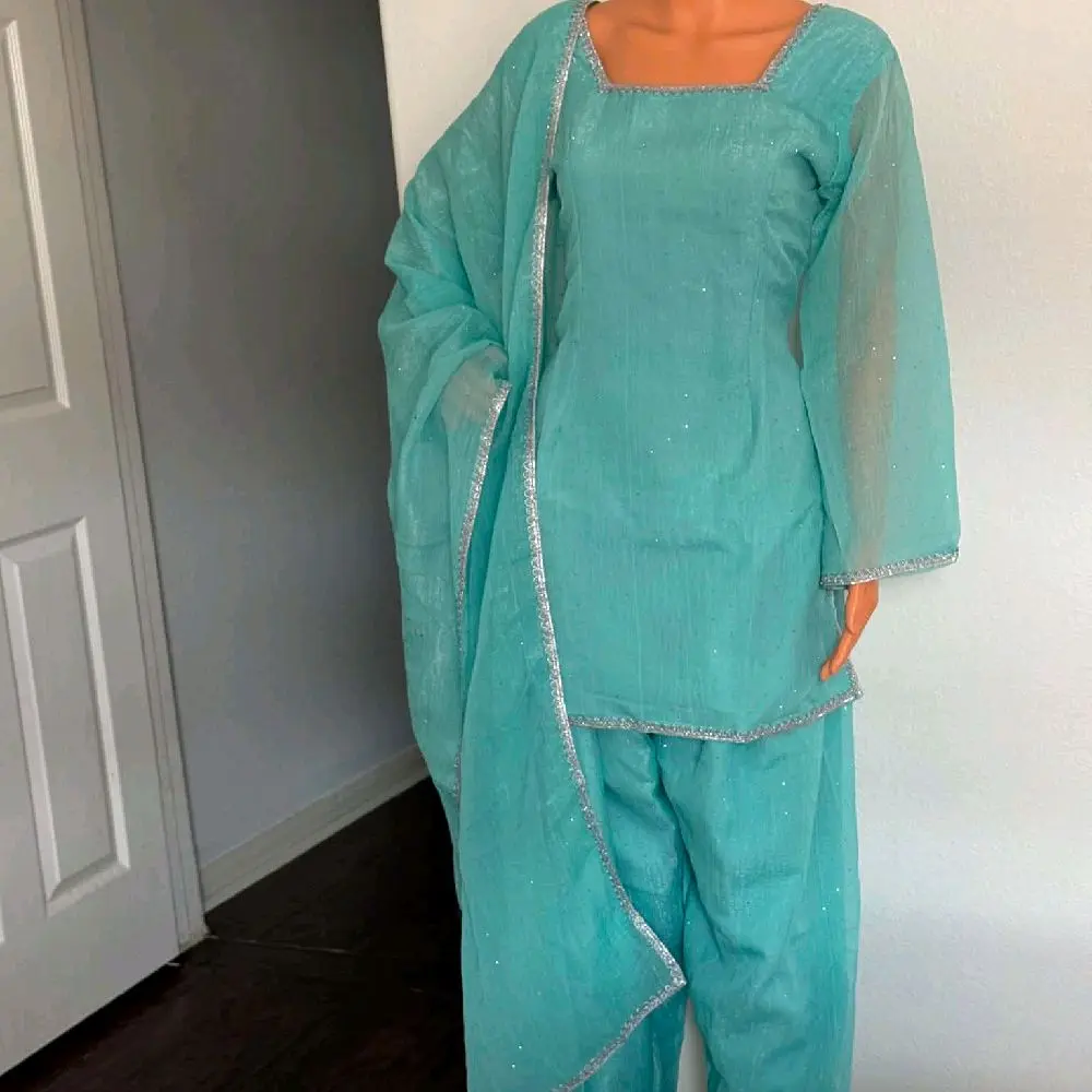 Women's 3-Piece Shalwar Kameez Set