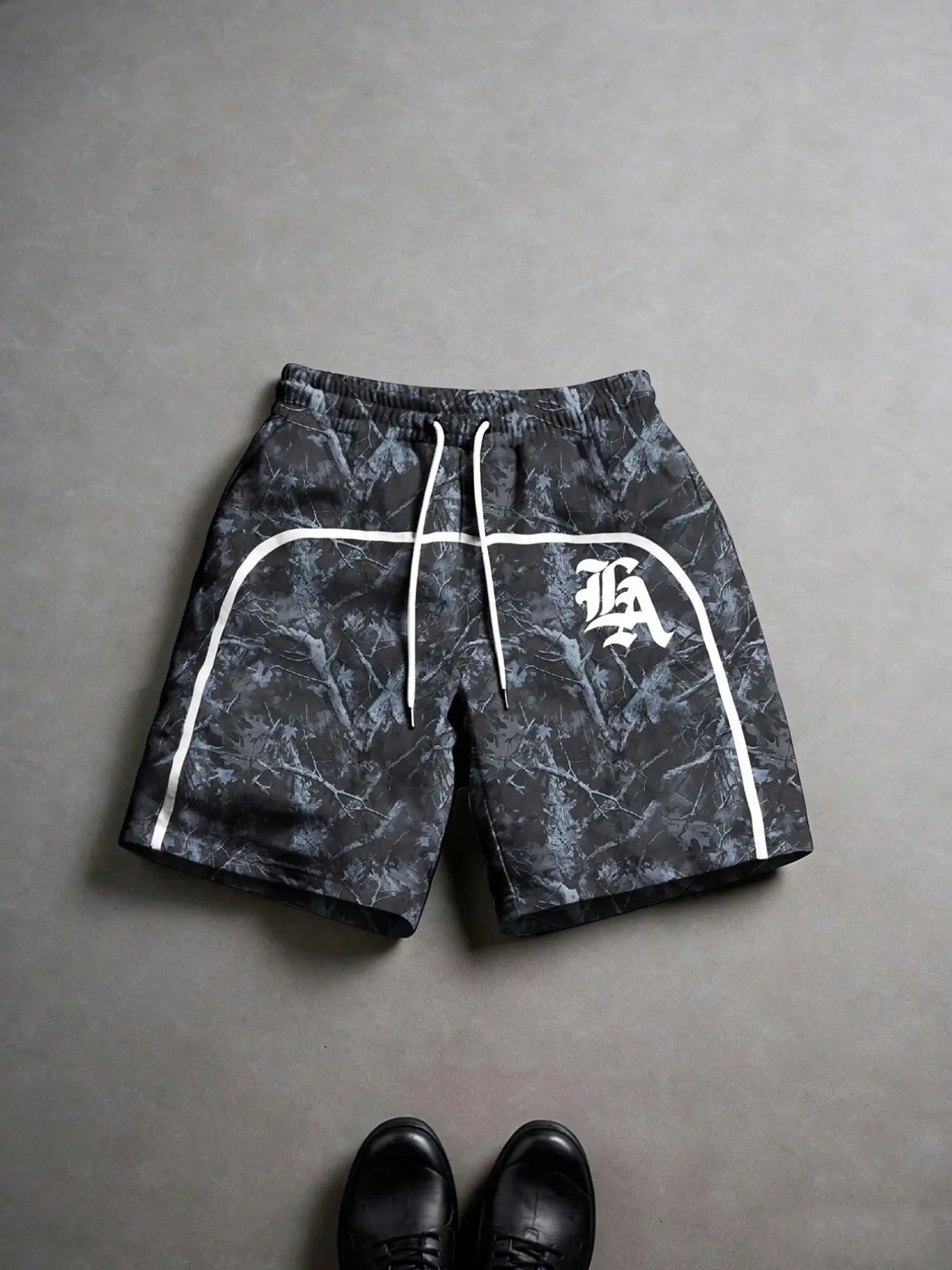 Men's LA Camo Print Drawstring Shorts, Stretch Knit Shorts, Street Style Casual Gym Shorts, Camouflage Sports Shorts, Comfortable Lightweight Design, Fitted Daily Wear, Streetwear Sports Shorts, Casual Comfy Shorts, Lightweight Summer Shorts