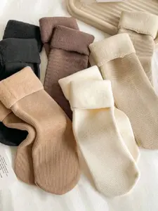 Women's 5 Pairs Solid Fuzzy Crew Socks Soft Comfy Hosiery Fashion Cozy Warm Socks for Daily Outdoor Wear, Women Socks for All Seasons