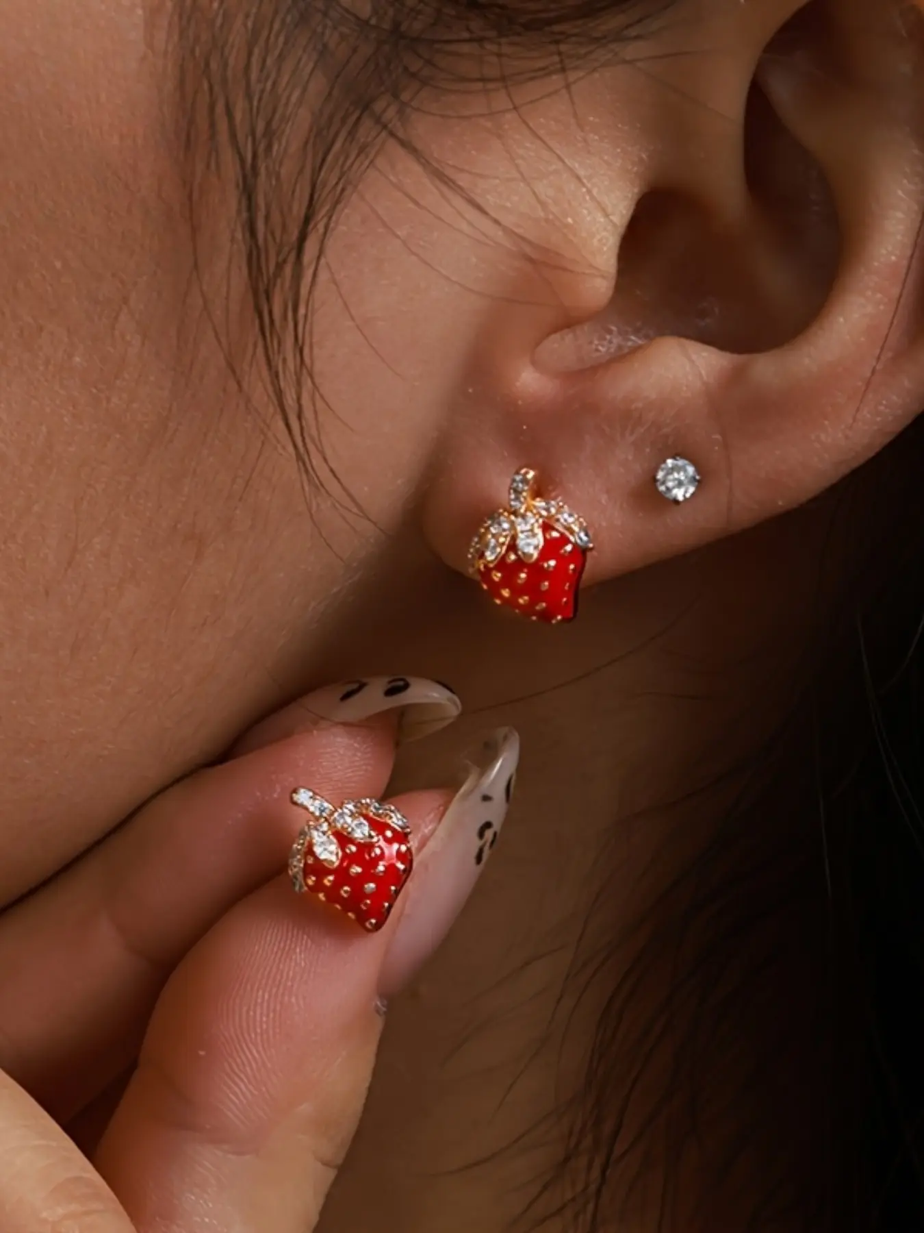 Cute Mini Strawberry Earrings, Lightweight Earring, Fashionable and Elegant Party Jewelry, Versatile Commuter Accessories, Stylish Ear Studs for Women, Zinc Alloy, Elegant Minimalist Earrings