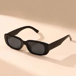 1 Pair Summer Square Frame Sunglasses for Spring, New Fashion Travel Accessories for Women & Men, Lightweight and Durable for Outdoor Sun Protection Glasses for Daily Use