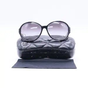 Pre-owned Chanel Black Glitter Acetate Frame Pearl CC Sunglasses Twins LDJ3737