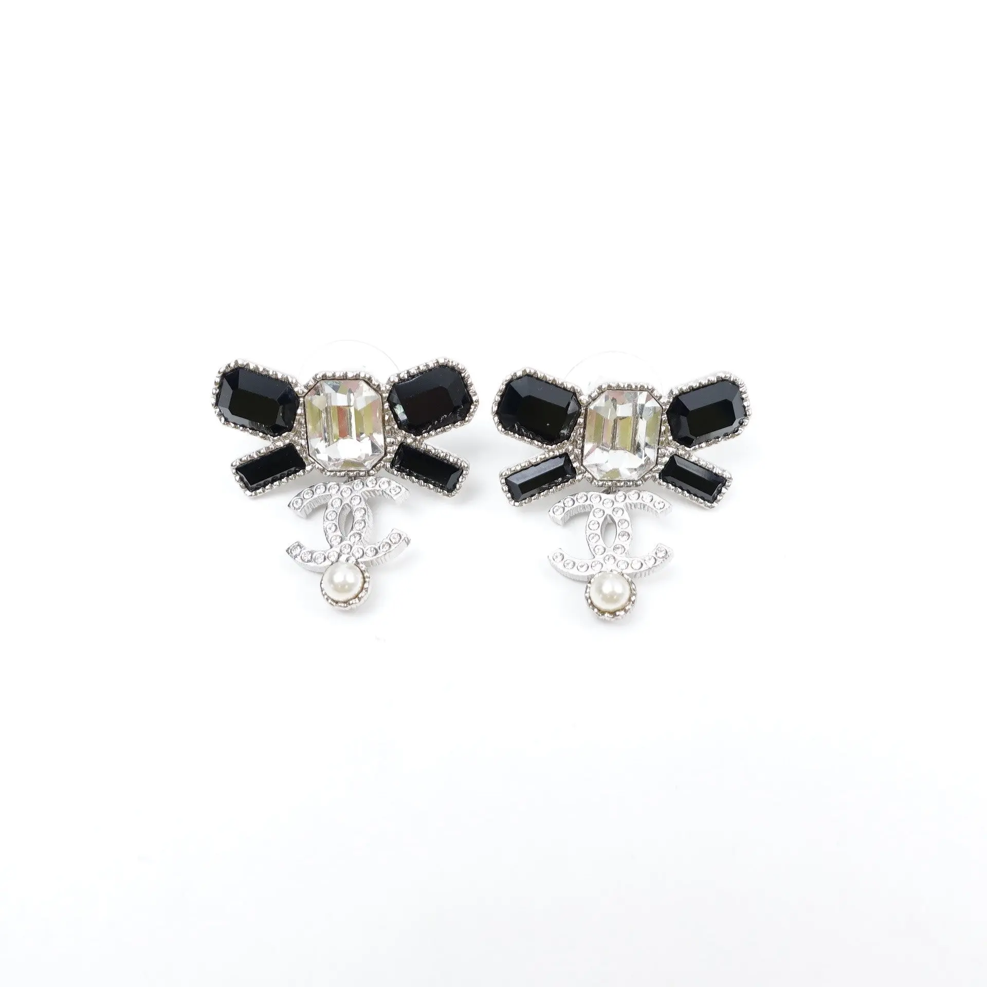 Pre-owned CHANEL Silver Tone Bow Crystal Earrings T10427023