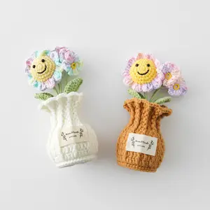 1pc Handmade Gradient Color Smiley Face Small Vase Decoration, Yarn-Woven Sunflower Artificial Flower Desktop Mini Bonsai, Decorative Flowers