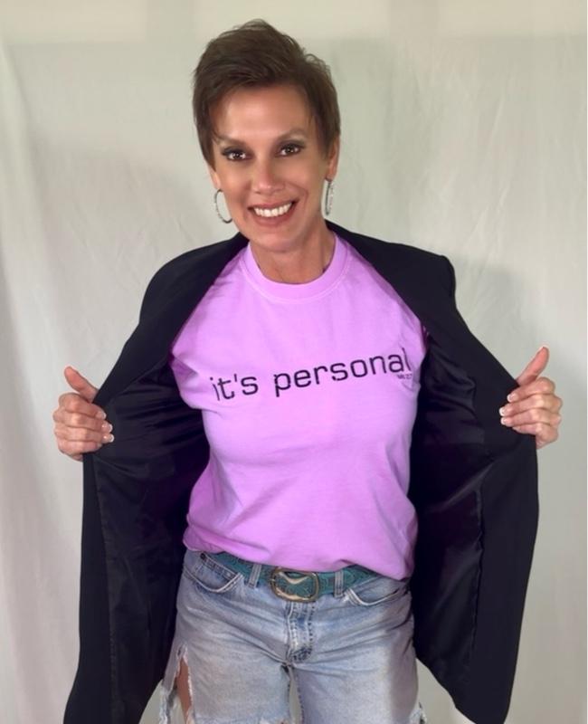 it’s personal Mt 27 Comfort Color T Graphic Design - Purple Top with "it's Personal" Text, Casual Style for Women - Womenswear Summer Tshirt Crewneck
