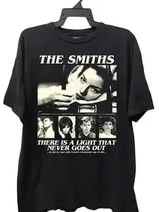 Ice cream print men's casual crew neck T-shirt, breathable, sweat-wicking, and machine washable, made of 100% cotton knit fabric with medium stretch. A stylish, versatile, and easy-to-match summer short-sleeved top.