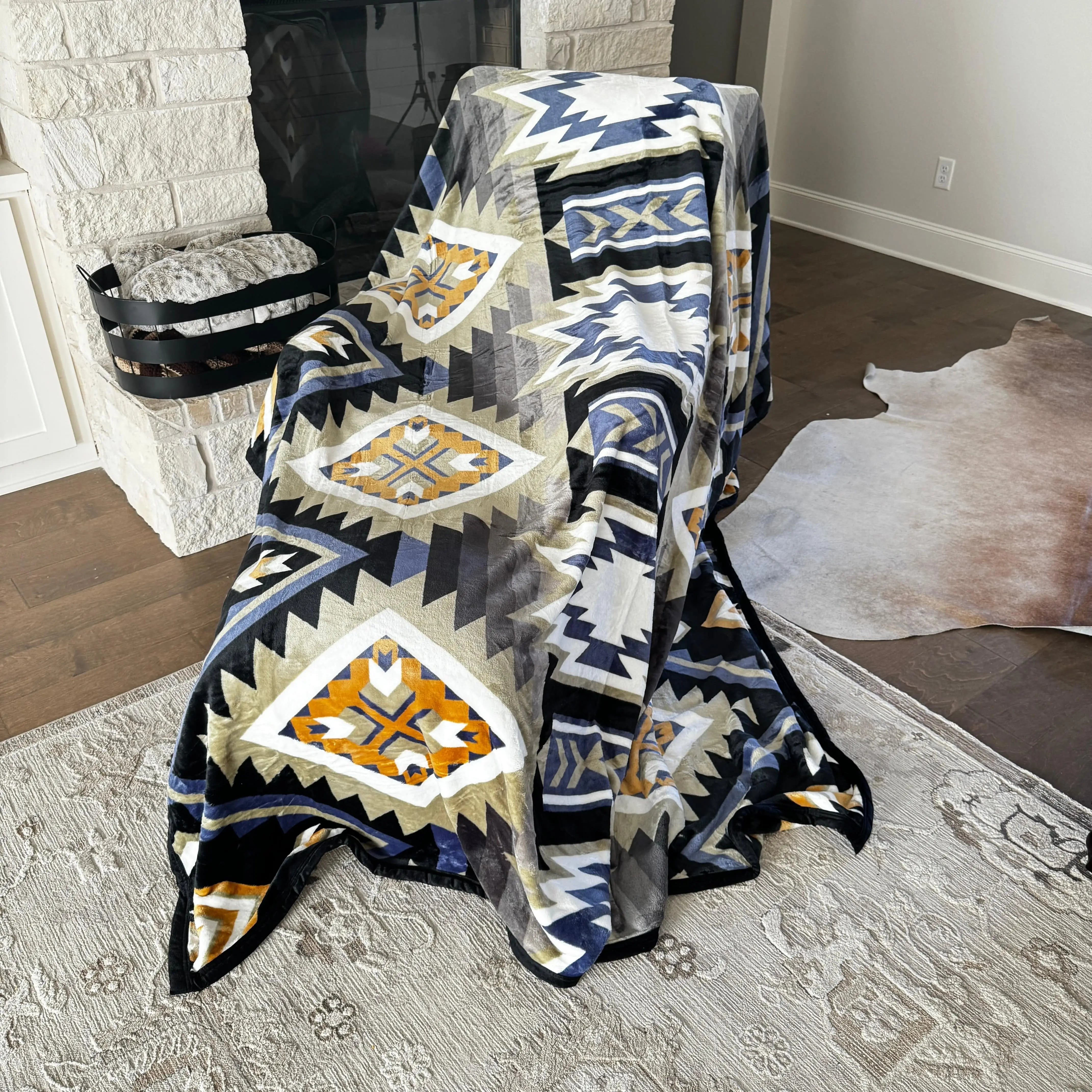 Z Sandpearl Southwestern Oversized Blanket 82"x90"