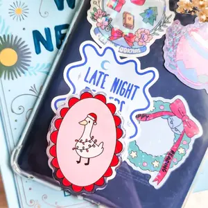 Silly Goose Christmas Magnetic Kindle Grip, Coquette Phone Holder, Griptok, E-Reader Accessories, Holiday Bookish Merch Gifts for Book Lover