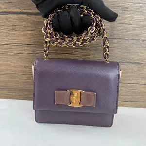 Pre-owned SALVATORE FERRAGAMO leather chain bag Ferragamo Vara Crossbody qg1368