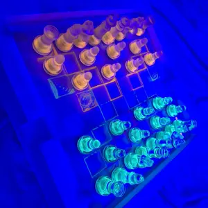 Glow chess set