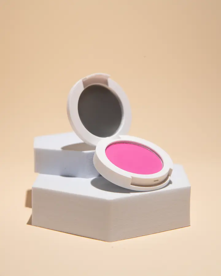 BOMBSHELL powder blush BOMBSHELL powder blush