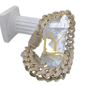 LaYaiBoutique  #1200 Brazalete Oro Laminado 14k ALTA CALIDAD - Gold Chain Design with Center Stone, Elegant and Durable Jewelry Piece.