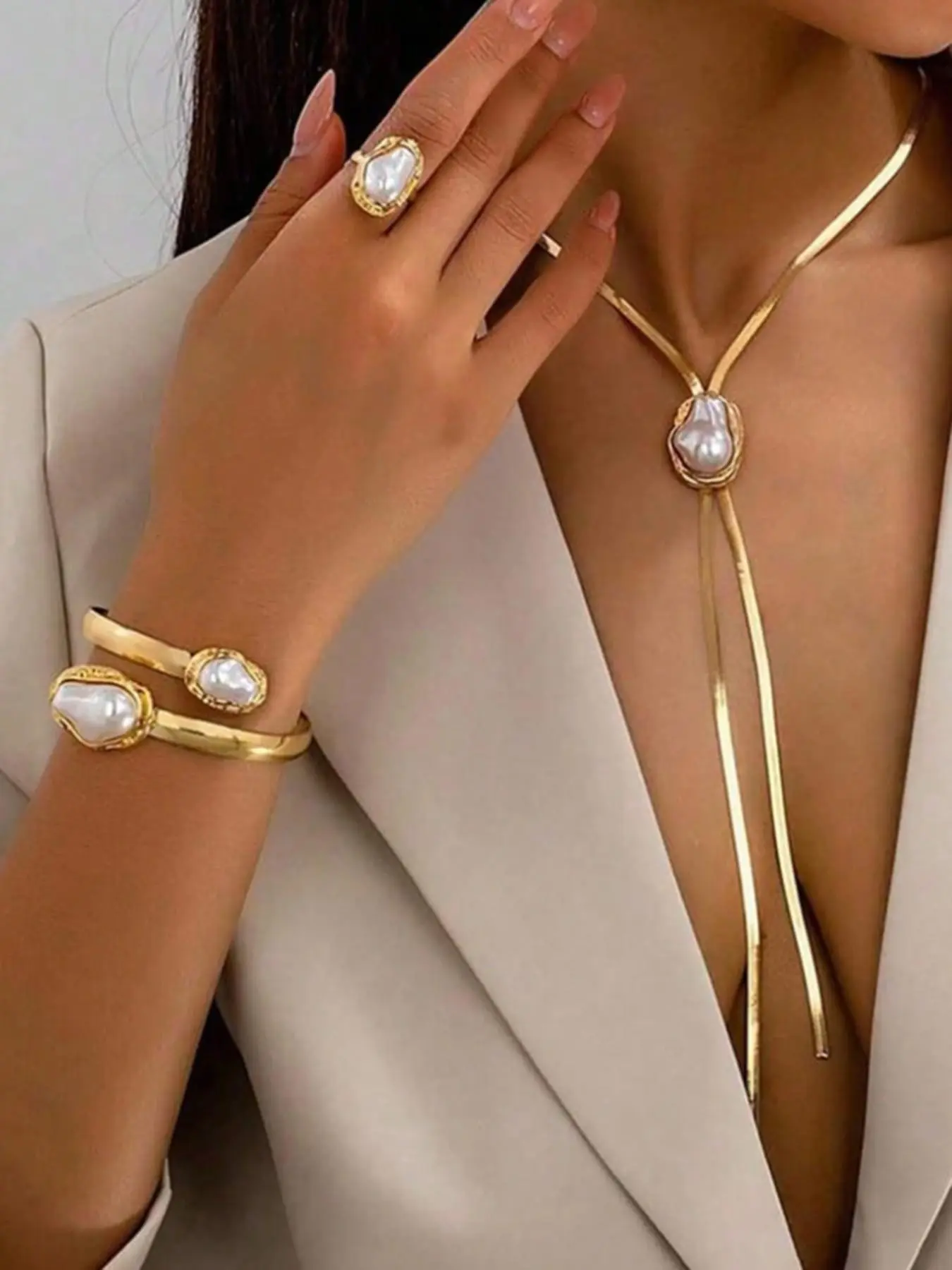 3 Piece Set Luxury Snake Chain Vintage Pearl Necklace Pendants Earrings Ring Bracelet, Unique Retro Jewelry Gift for Women, Fashionable Trendy Jewelry Jewellery Set